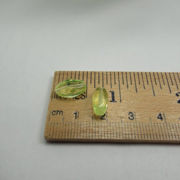 50 UG lantern Beads - Picture 6 of 8